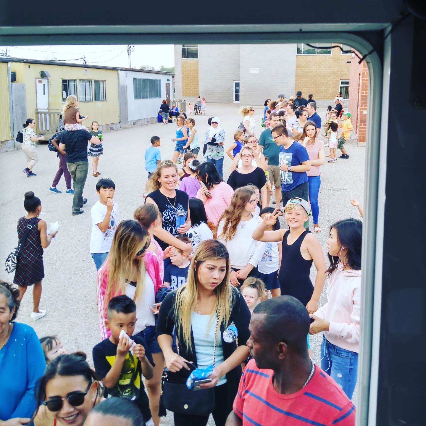 ice-cream-truck-school-catering